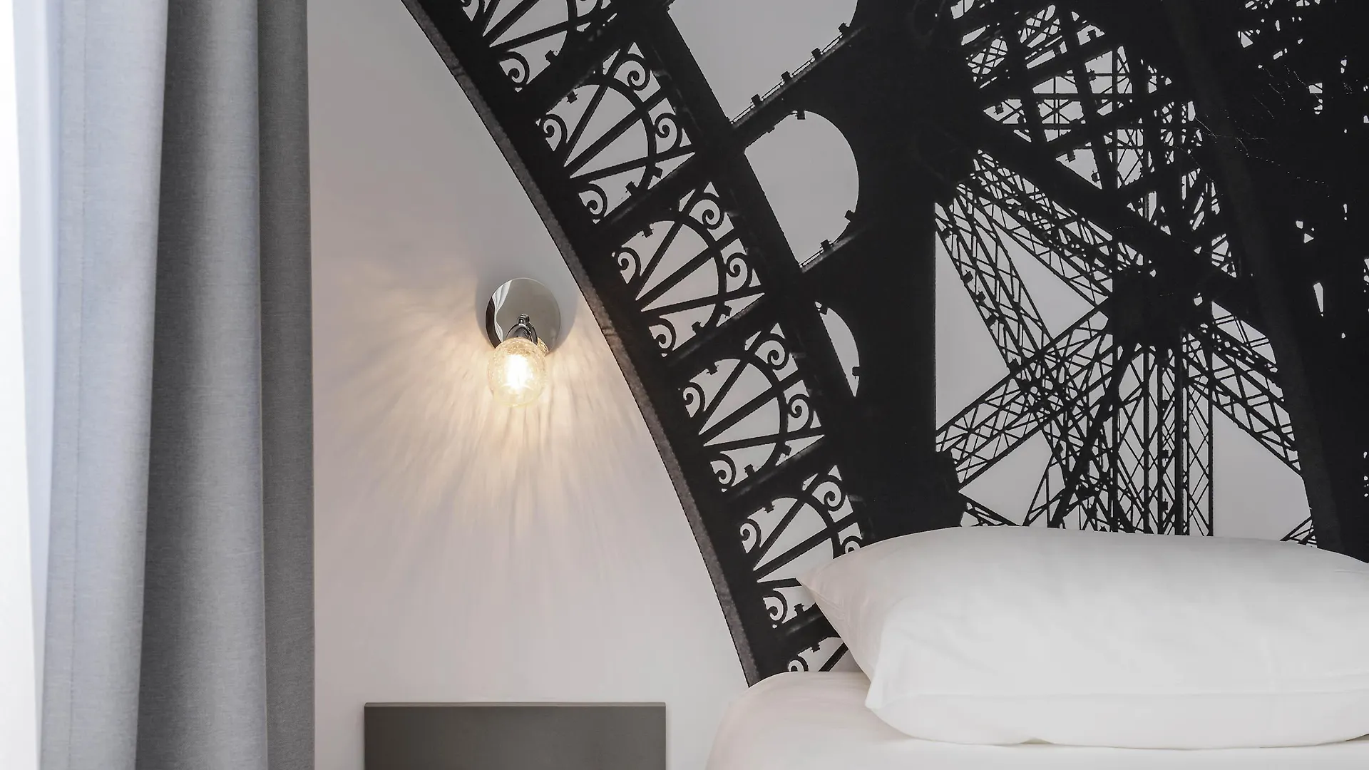 Ibis Styles Paris Eiffel Cambronne Hotel