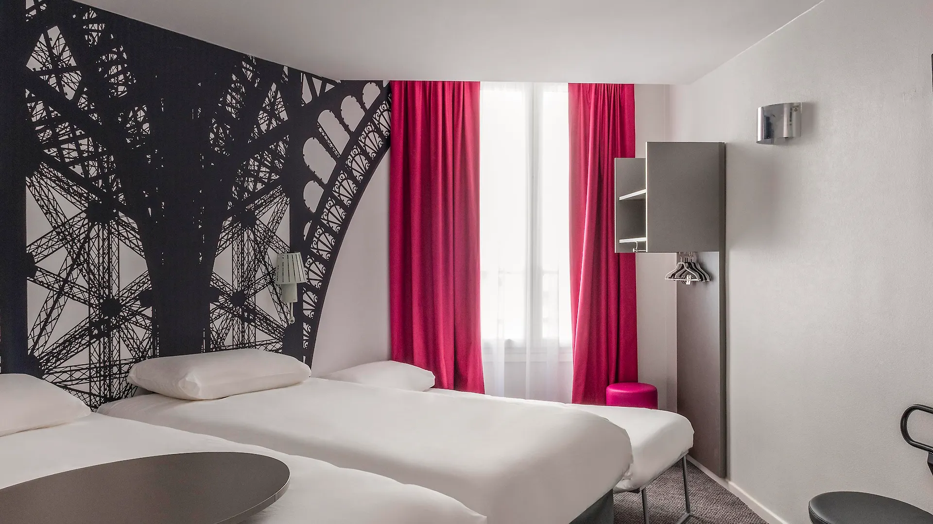 Ibis Styles Paris Eiffel Cambronne Hotel
