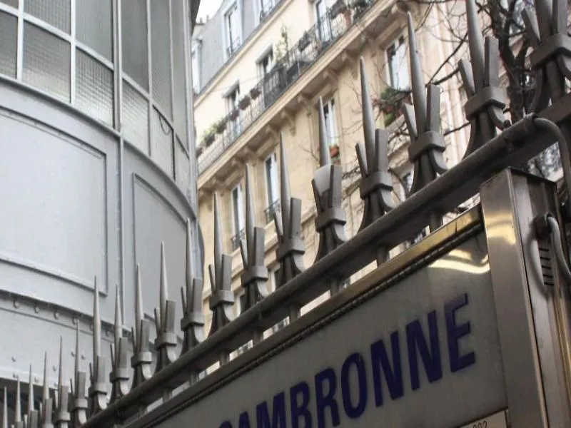 Ibis Styles Paris Eiffel Cambronne Hotel